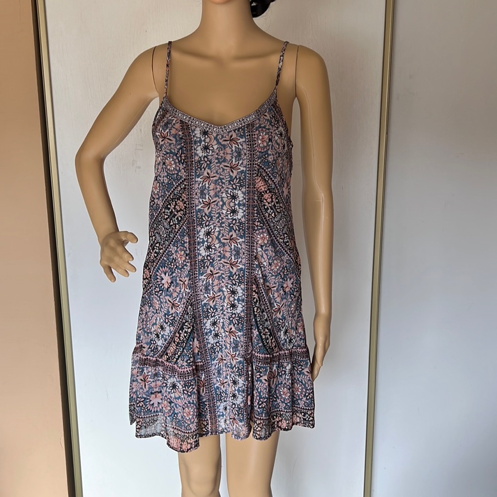 Blue floral print ruffle mini dress
